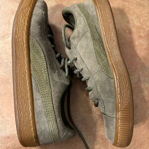 Puma Suede Sneakers